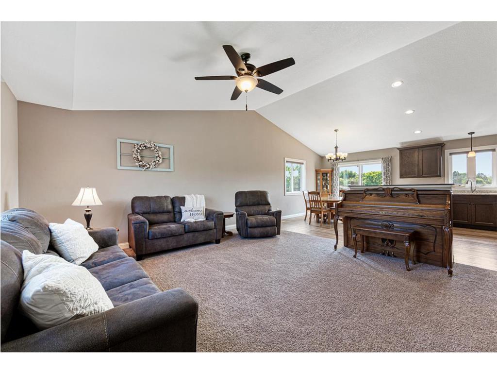 1604 Prairie Avenue SW Faribault MN 55021 7052087 image4