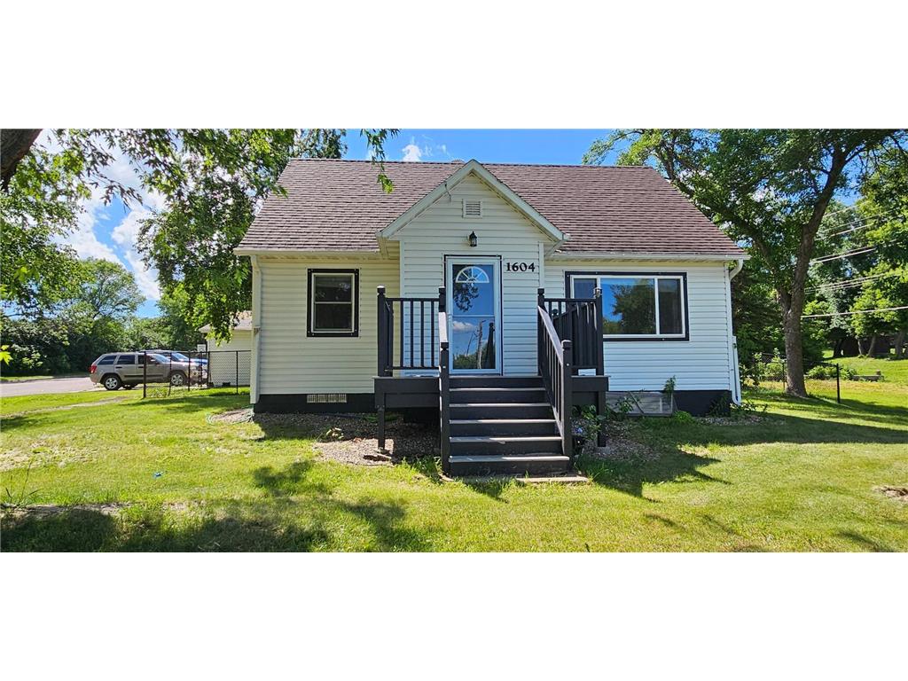 1604 S Cascade Street Fergus Falls MN 56537 6563784 image1