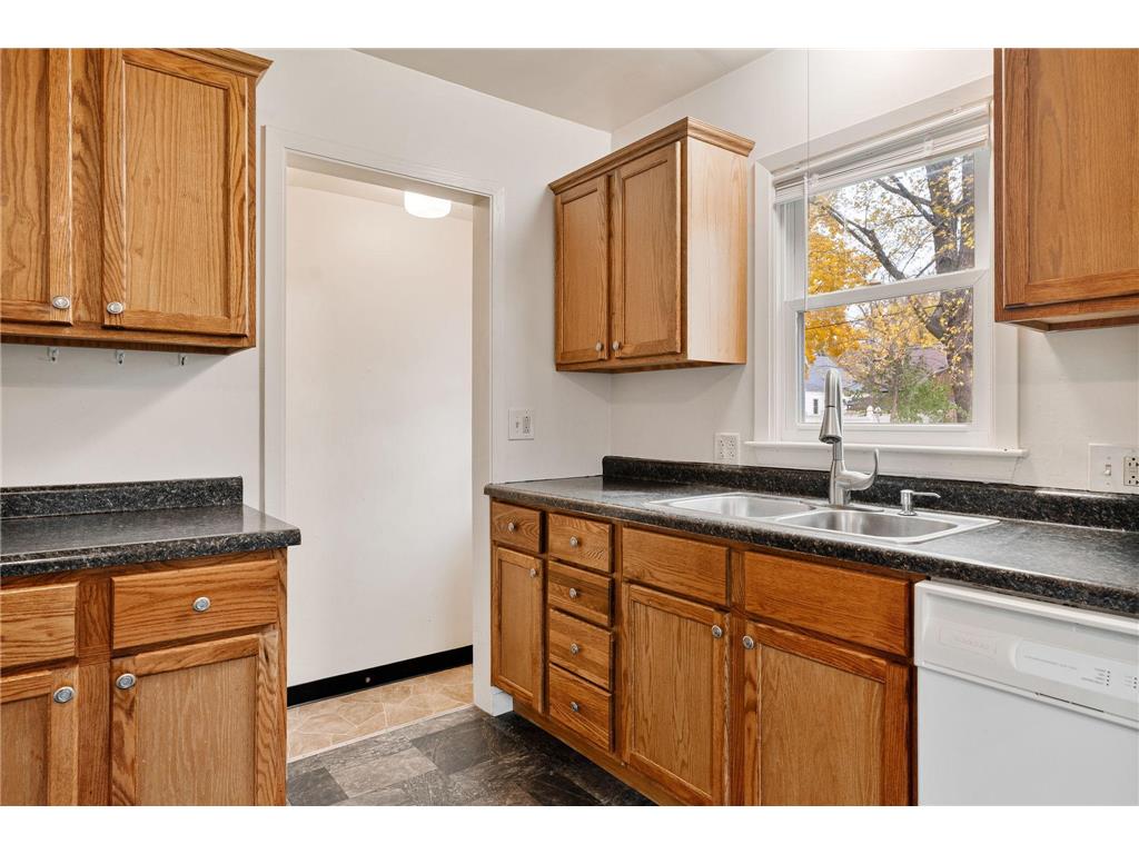 1605 6th Street SE Austin MN 55912 6818614 image4