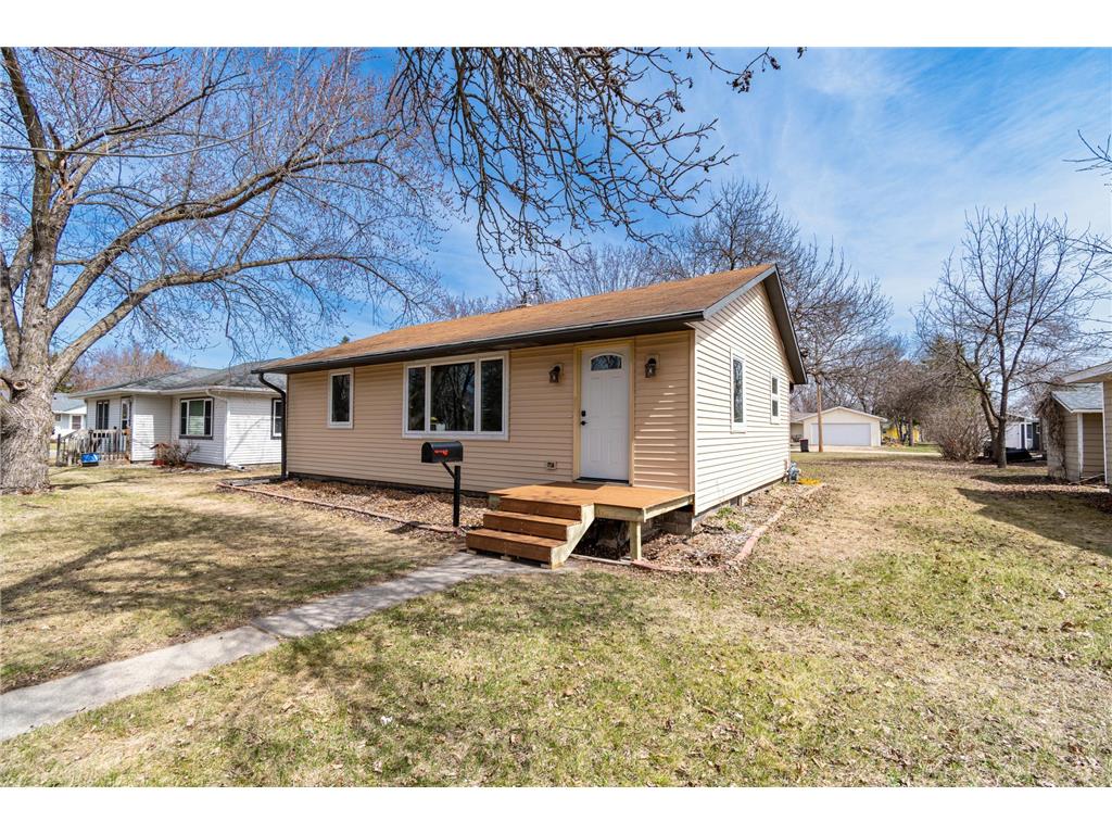 1605 Ash Street Alexandria MN 56308 6692998 image1