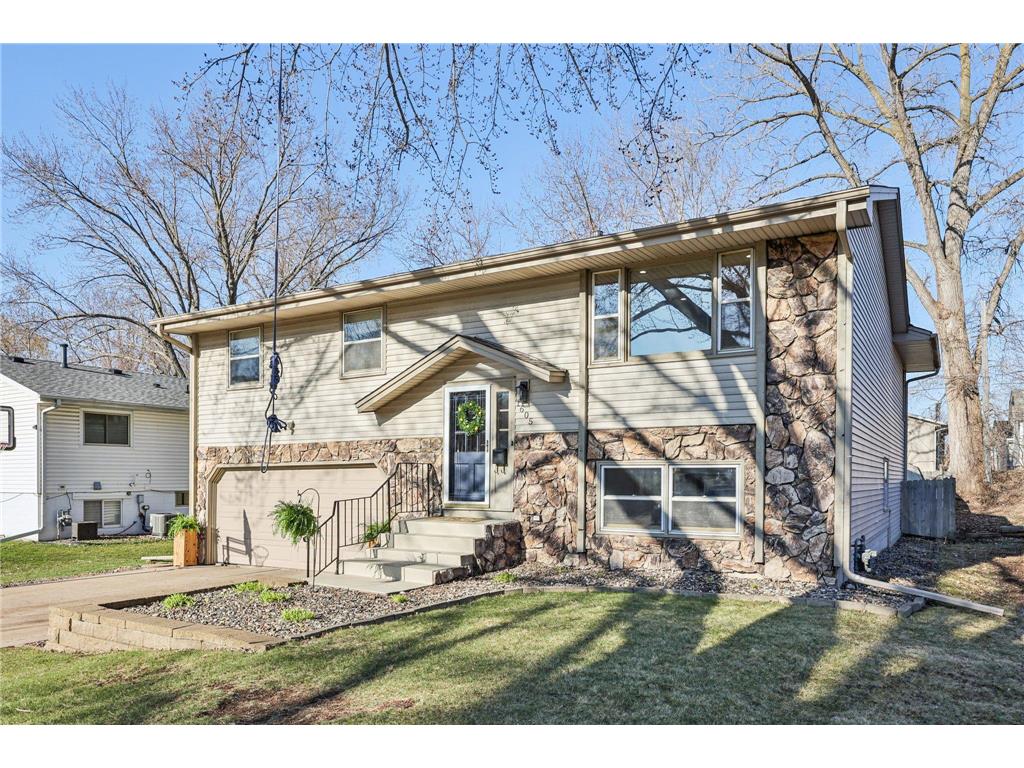 1605 Hillsboro Avenue Golden Valley MN 55427 7053910 image1