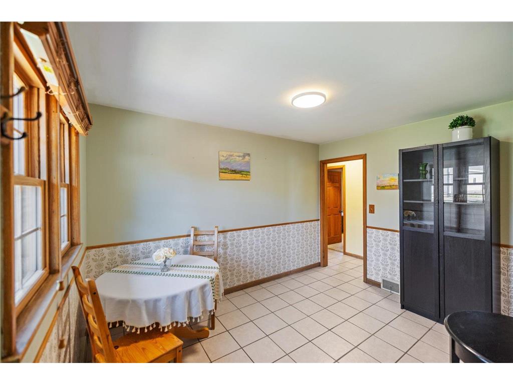 1605 Knight Avenue N Glencoe MN 55336 7014901 image16