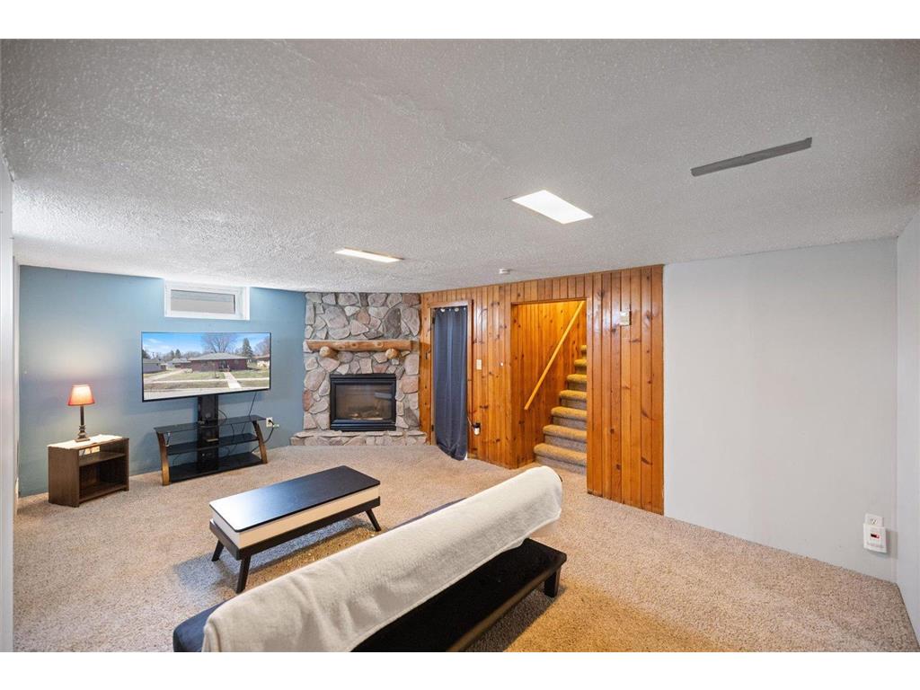 1605 Knight Avenue N Glencoe MN 55336 7014901 image25