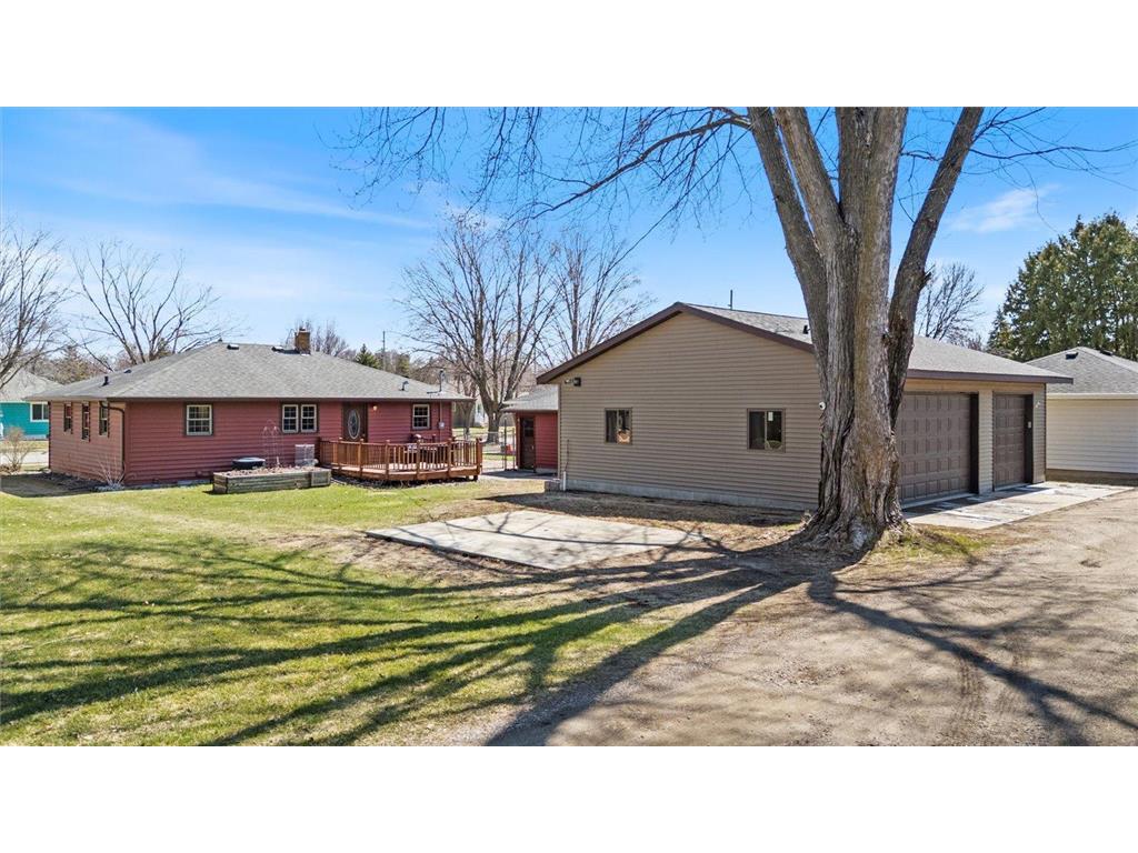 1605 Knight Avenue N Glencoe MN 55336 7014901 image3