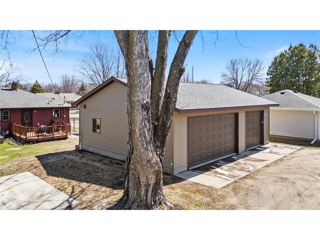 1605 Knight Avenue N Glencoe MN 55336 7014901 image4