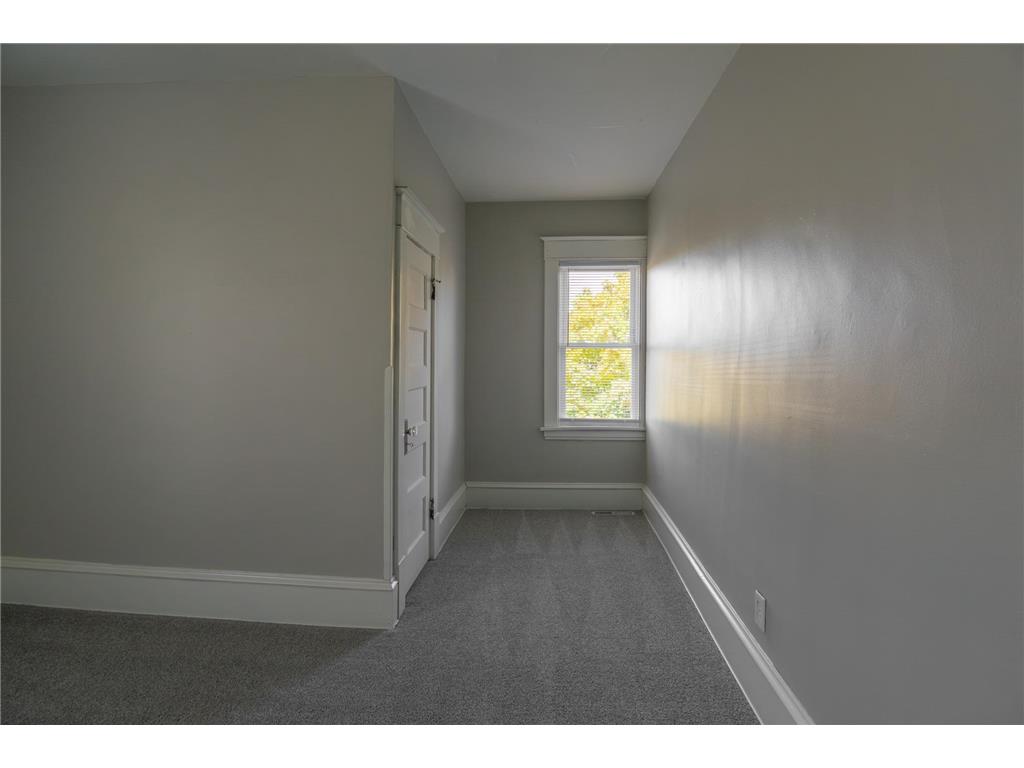 1606 Concordia Avenue Saint Paul MN 55104 7093112 image18