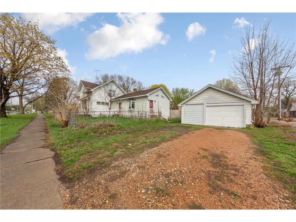 1606 Greeley Avenue N Glencoe MN 55336 7063065 image3
