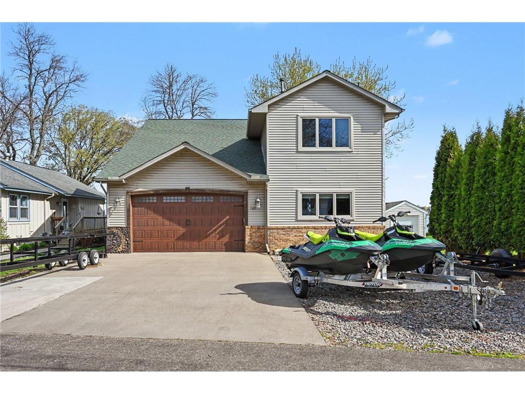 1607 Beach Drive SE Forest Lake MN 55025 - Forest 7030147 image2