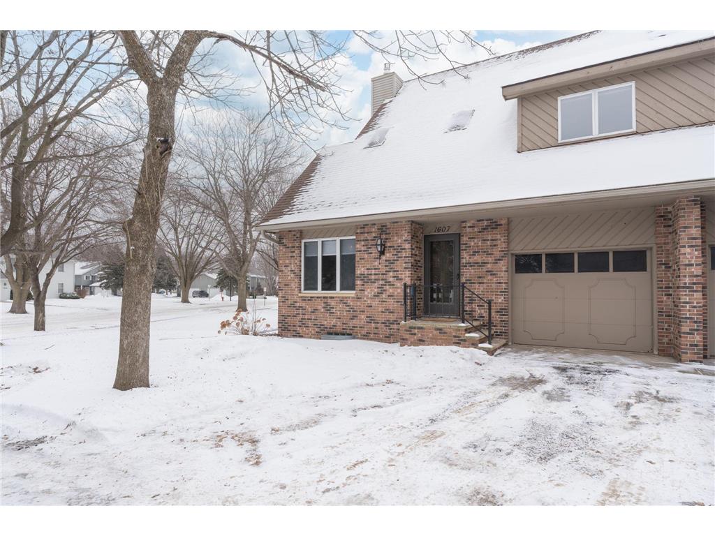 1607 Pleasant View Drive North Mankato MN 56003 7017646 image1