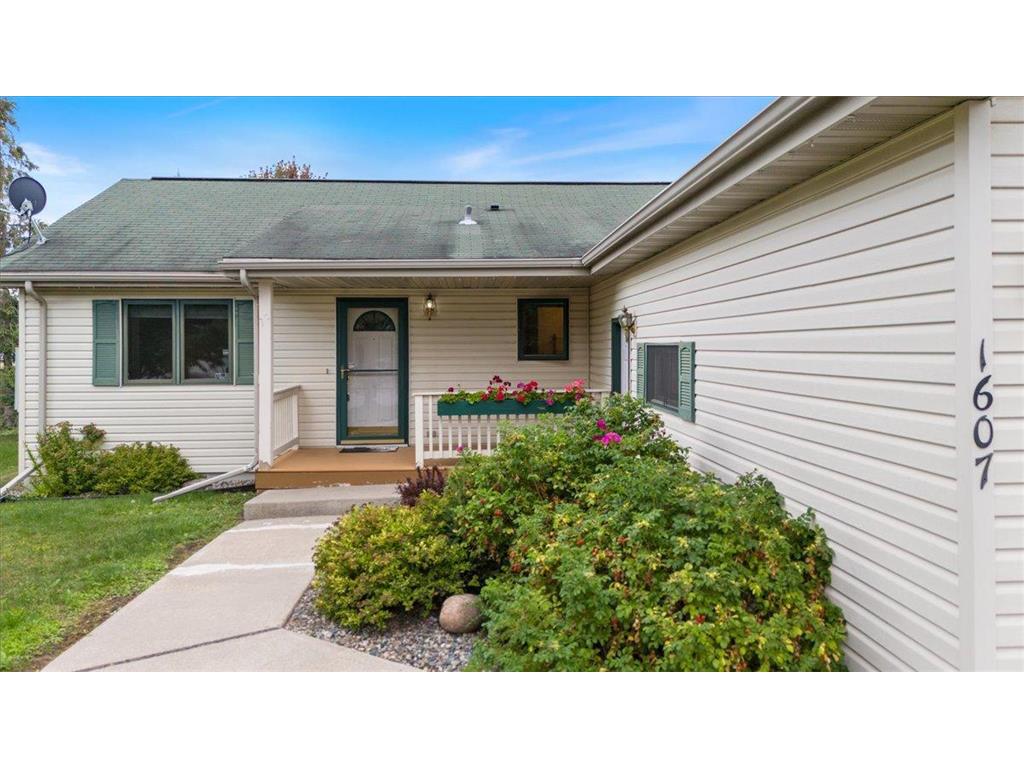 1607 SE 3rd Avenue Grand Rapids MN 55744 6588038 image1