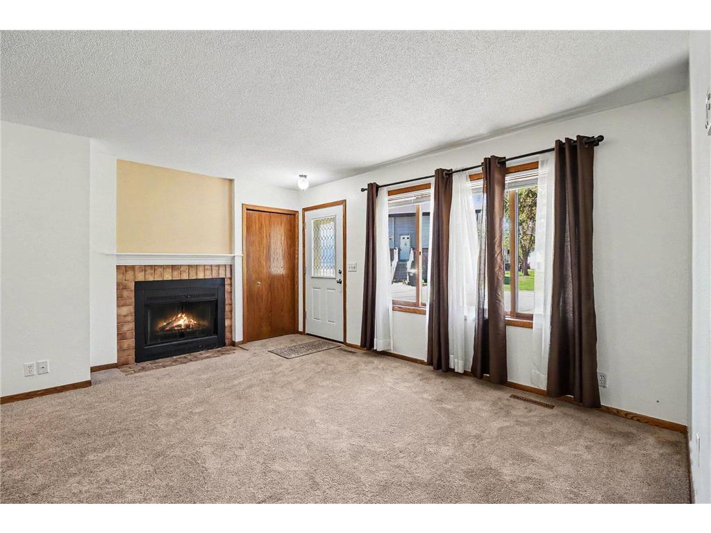 1608 106th Avenue NW Coon Rapids MN 55433 7050106 image2