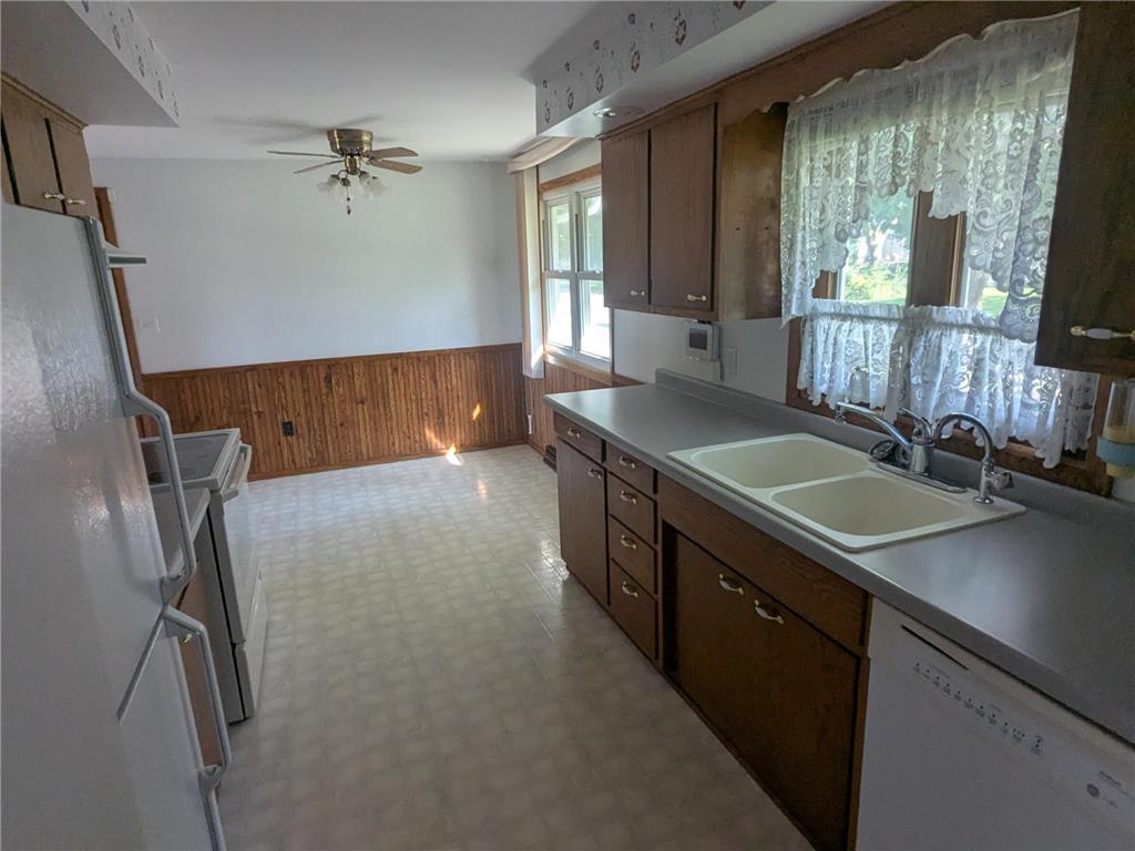 1608 Plainview Lane Albert Lea MN 56007 6787262 image9