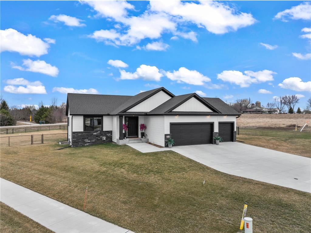 1608 Sugar Avenue Pine Island MN 55963 7044459 image1