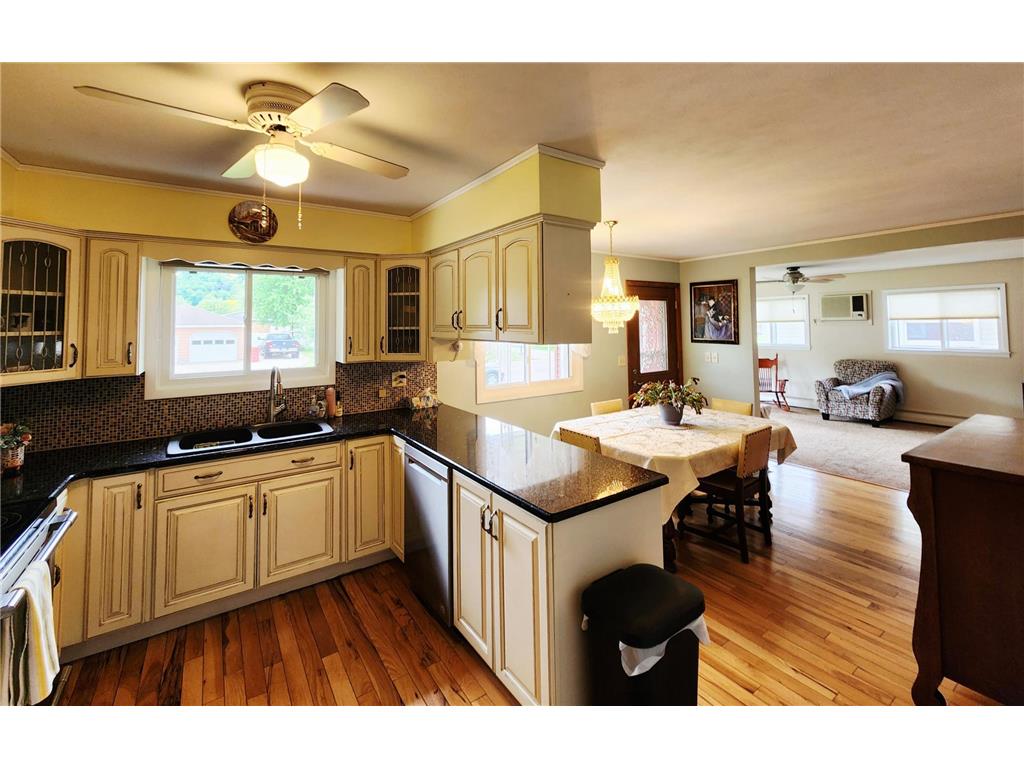 1608 W King Street Winona MN 55987 7079639 image11