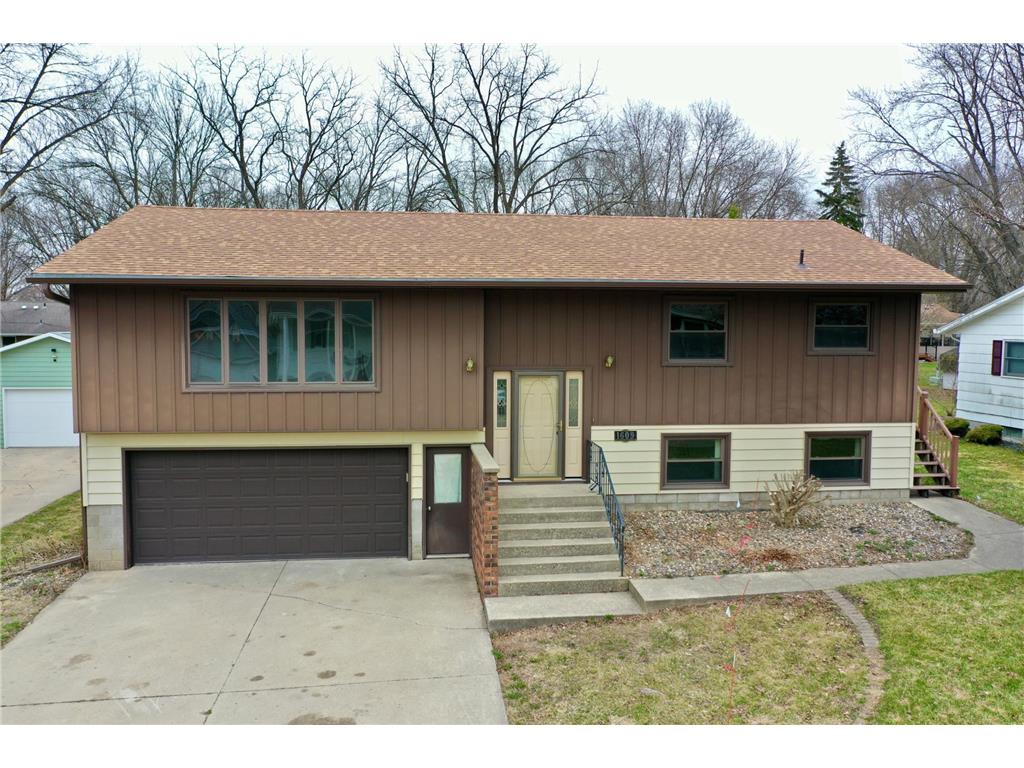 1609 7 1/2 Street SW Willmar MN 56201 7032439 image1