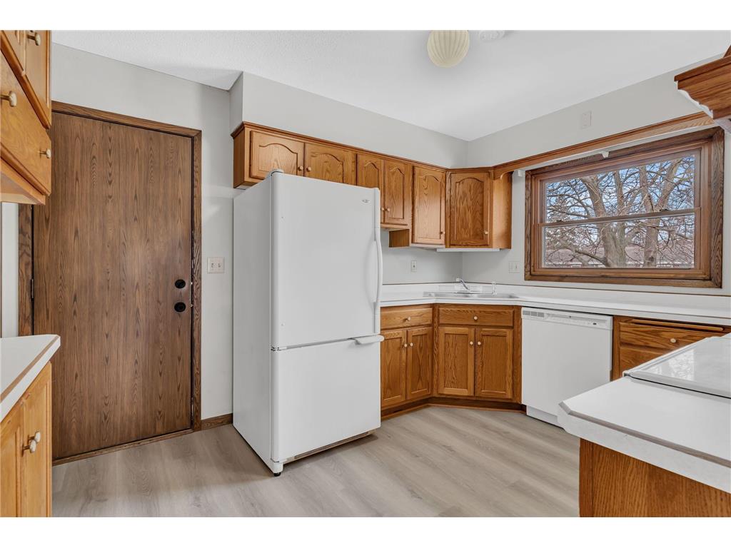 1609 7 1/2 Street SW Willmar MN 56201 7032439 image10