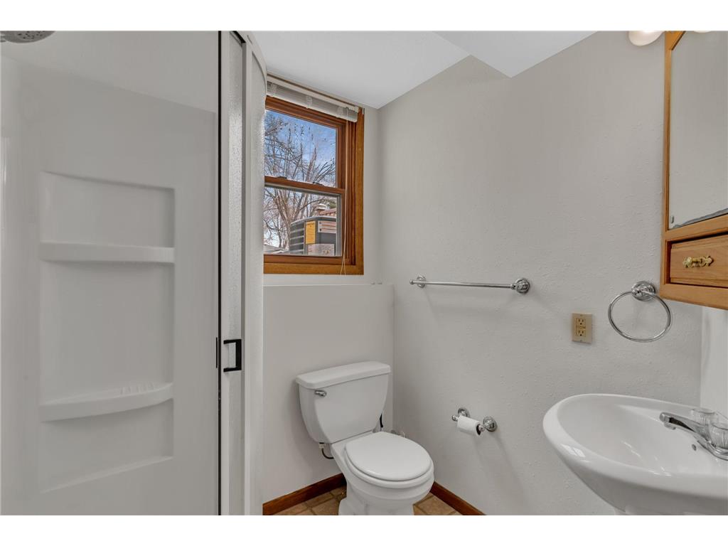 1609 7 1/2 Street SW Willmar MN 56201 7032439 image25