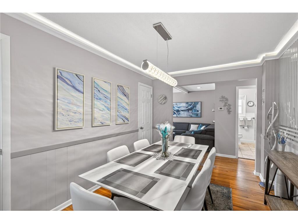 1609 Hillsboro Avenue N Golden Valley MN 55427 7040663 image10