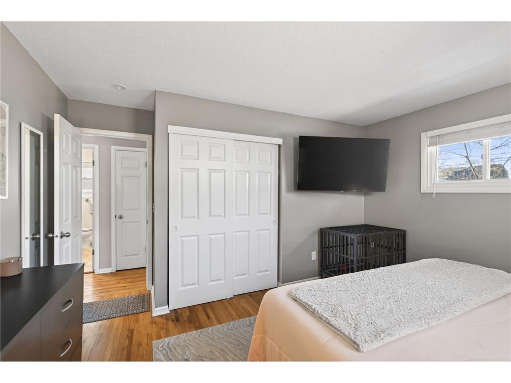 1609 Hillsboro Avenue N Golden Valley MN 55427 7040663 image13