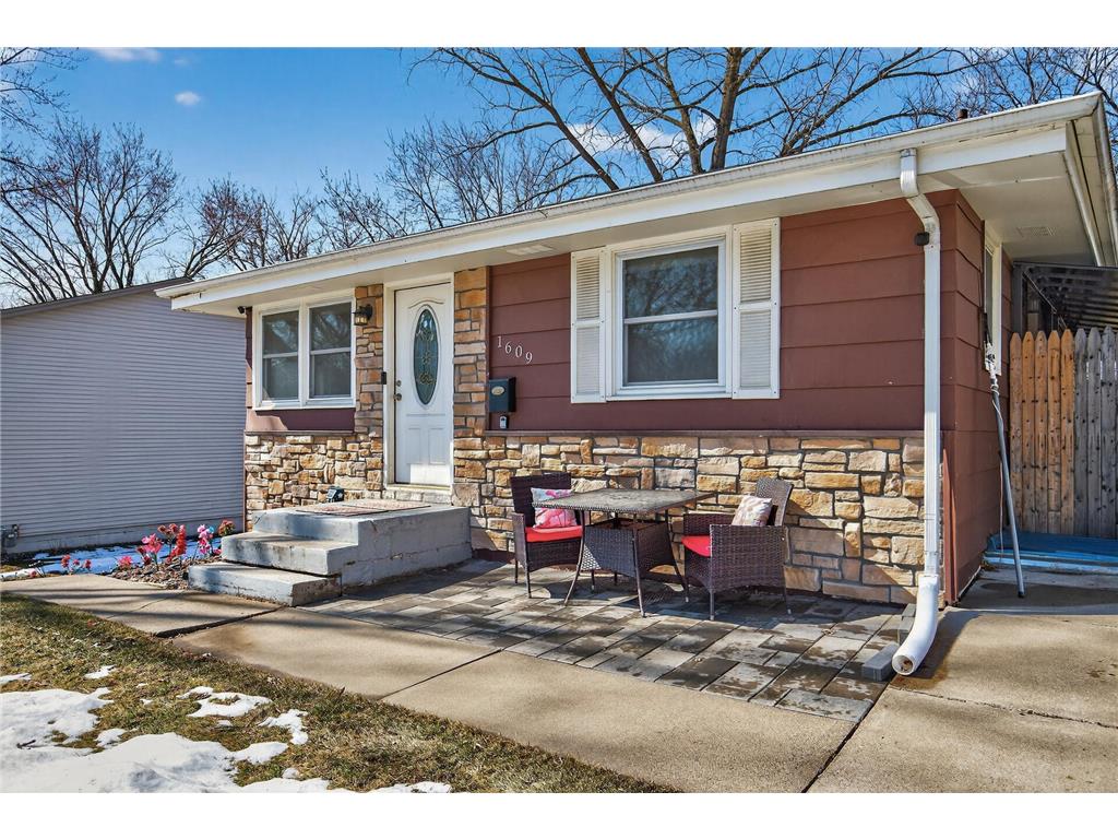 1609 Hillsboro Avenue N Golden Valley MN 55427 7040663 image24