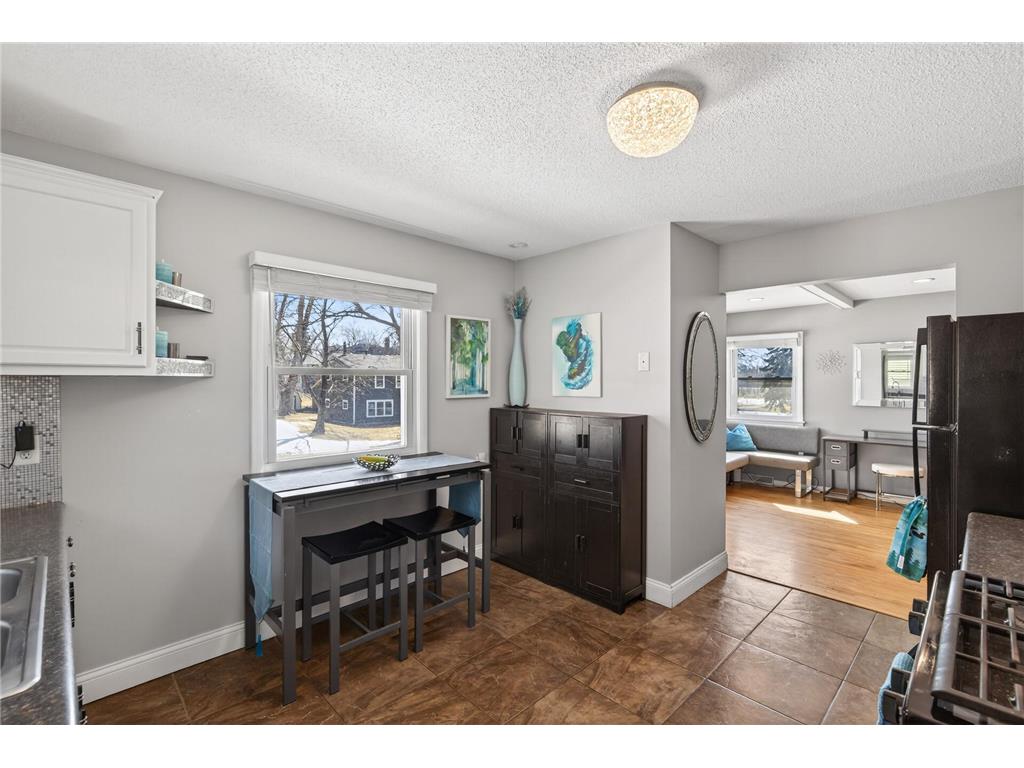 1609 Hillsboro Avenue N Golden Valley MN 55427 7040663 image7