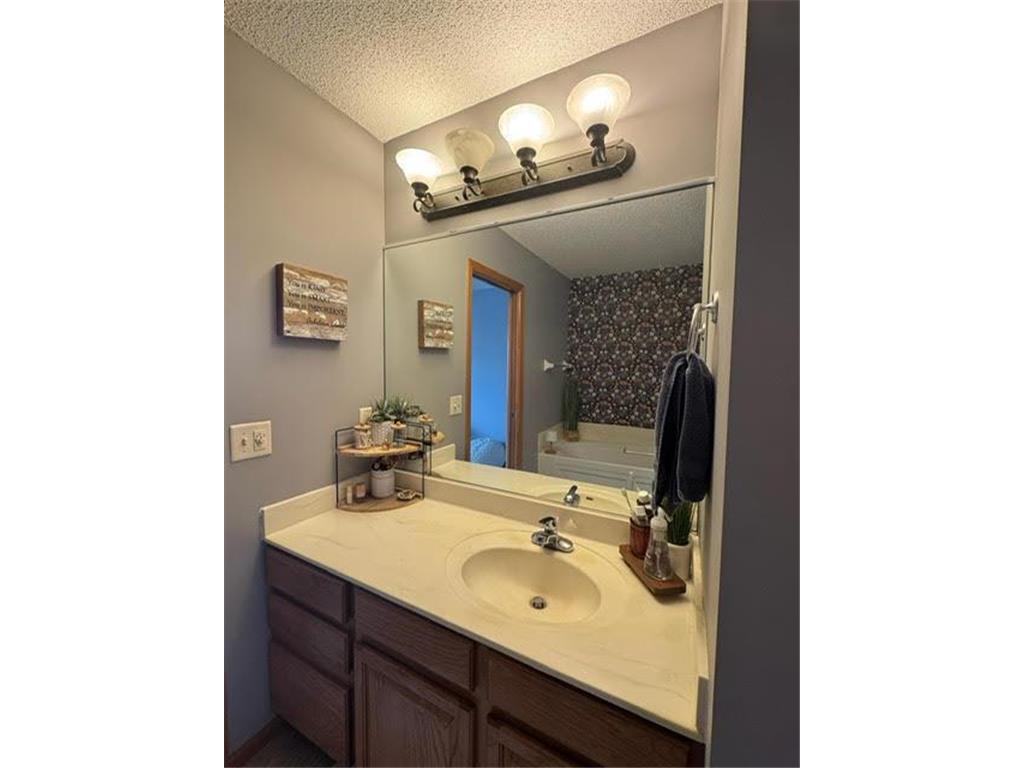 1609 Independence Drive #910 Northfield MN 55057 7069687 image70