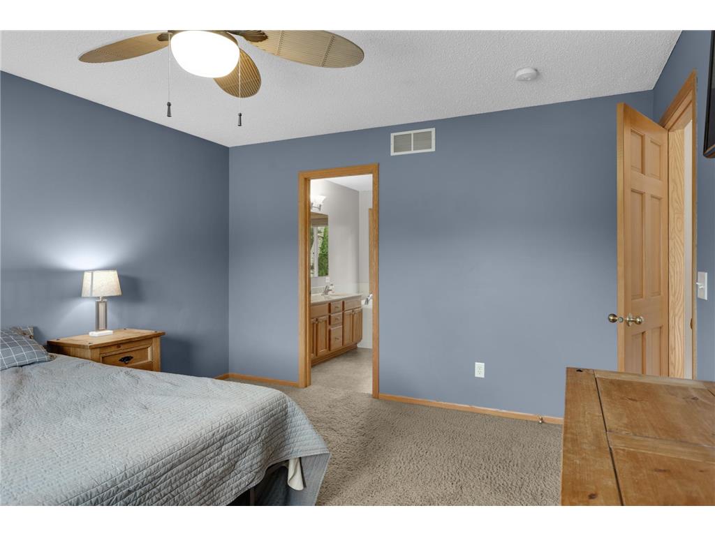 16098 Kennard Court Lakeville MN 55044 7072486 image20