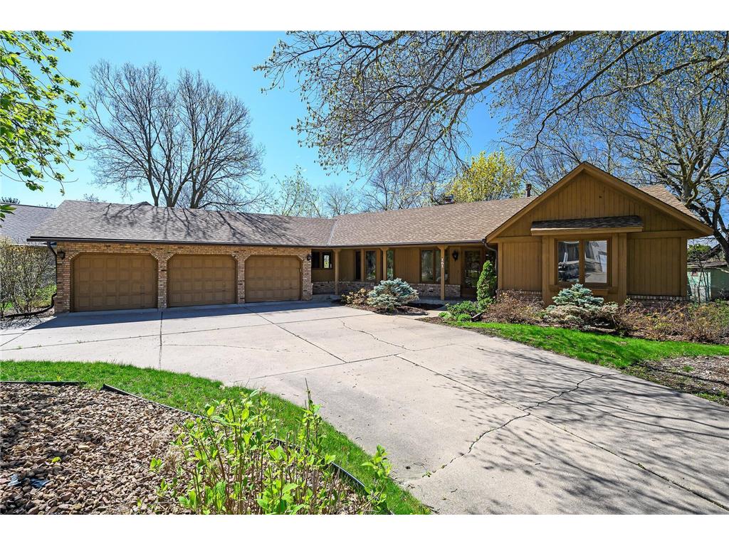 161 E 107th Street Circle Bloomington MN 55420 6498485 image1