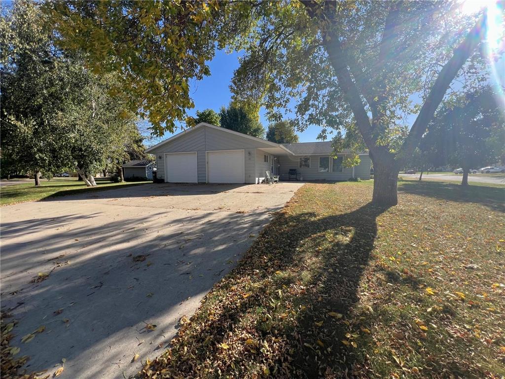 161 Hillcrest Avenue Spicer MN 56288 6763010 image1