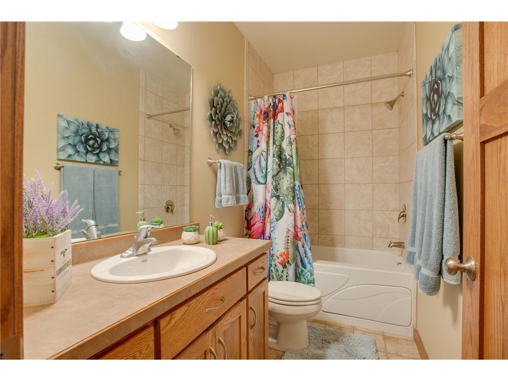 1610 42nd Avenue S Moorhead MN 56560 7037675 image47