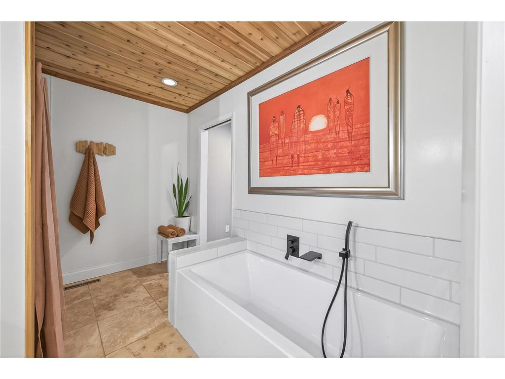 1610 Briarwood Avenue Mahtomedi MN 55115 7014361 image29