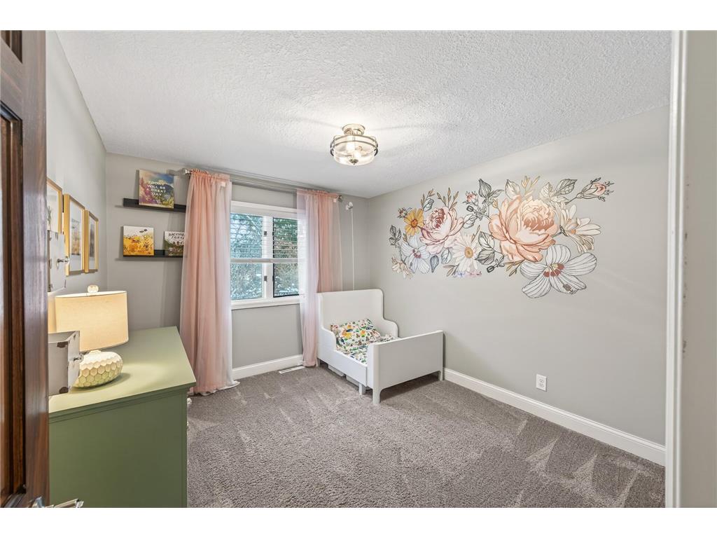 1610 Briarwood Avenue Mahtomedi MN 55115 7014361 image32