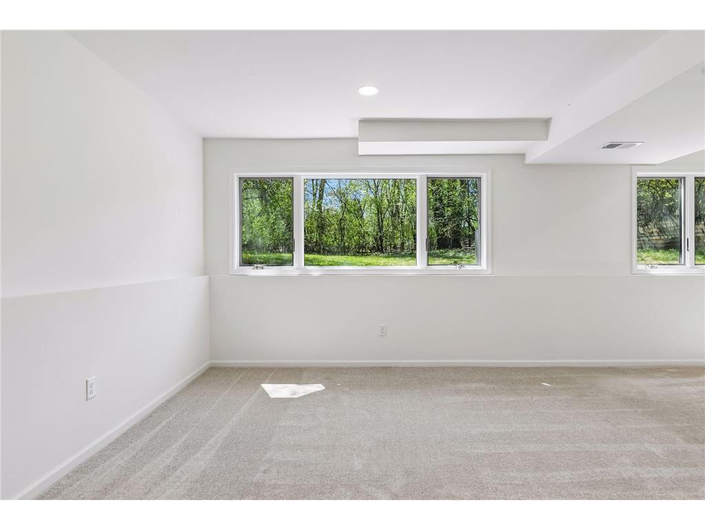 1610 Burns Avenue Saint Paul MN 55106 7066888 image22