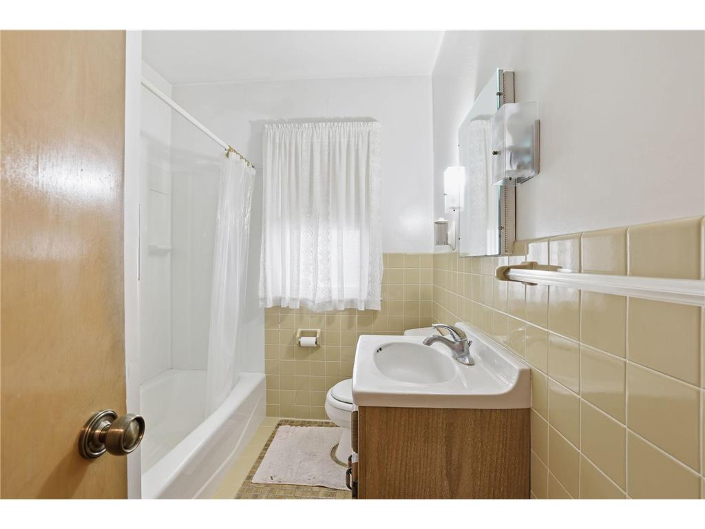 1610 Fremont Avenue Saint Paul MN 55106 7019831 image13