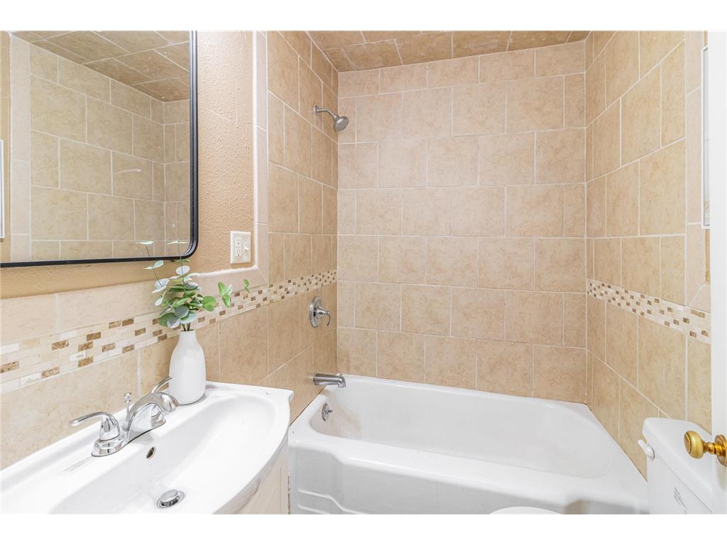 1610 Knight Avenue N Glencoe MN 55336 6826431 image10