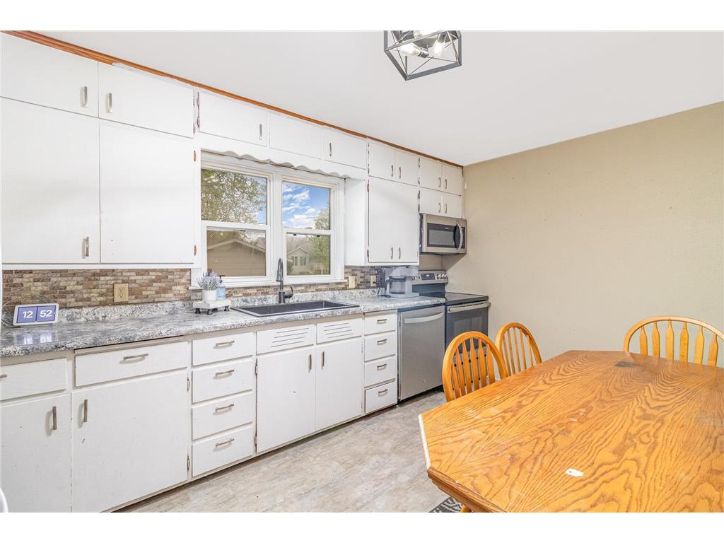 1610 Knight Avenue N Glencoe MN 55336 6826431 image16