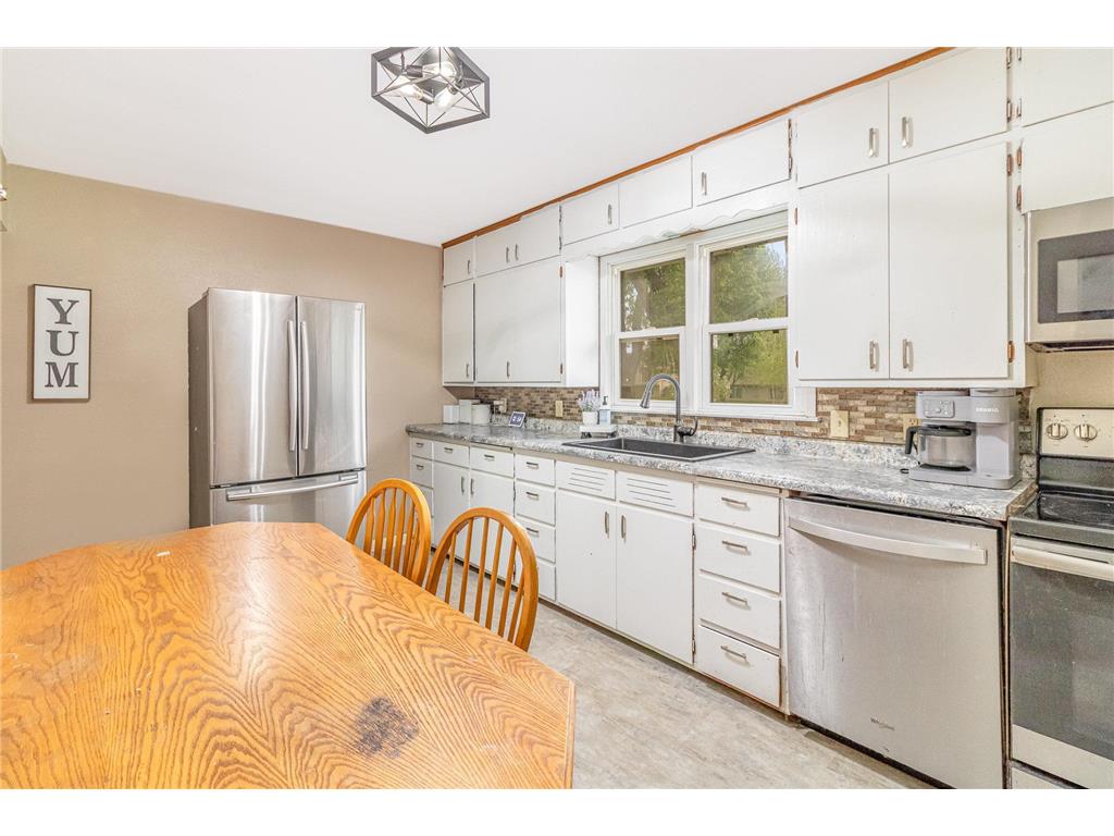 1610 Knight Avenue N Glencoe MN 55336 6826431 image17