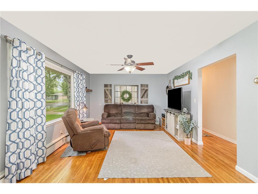 1610 Knight Avenue N Glencoe MN 55336 6826431 image4