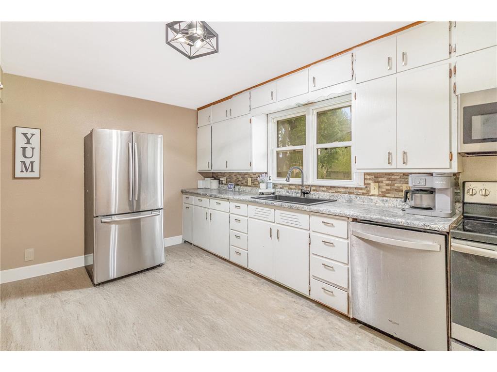 1610 Knight Avenue N Glencoe MN 55336 6826431 image6