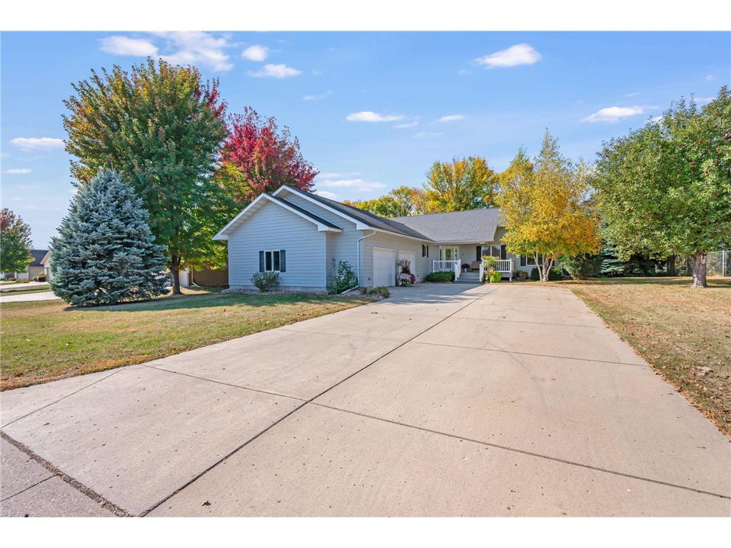 1610 S Prairie Avenue Fairmont MN 56031 6614692 image1