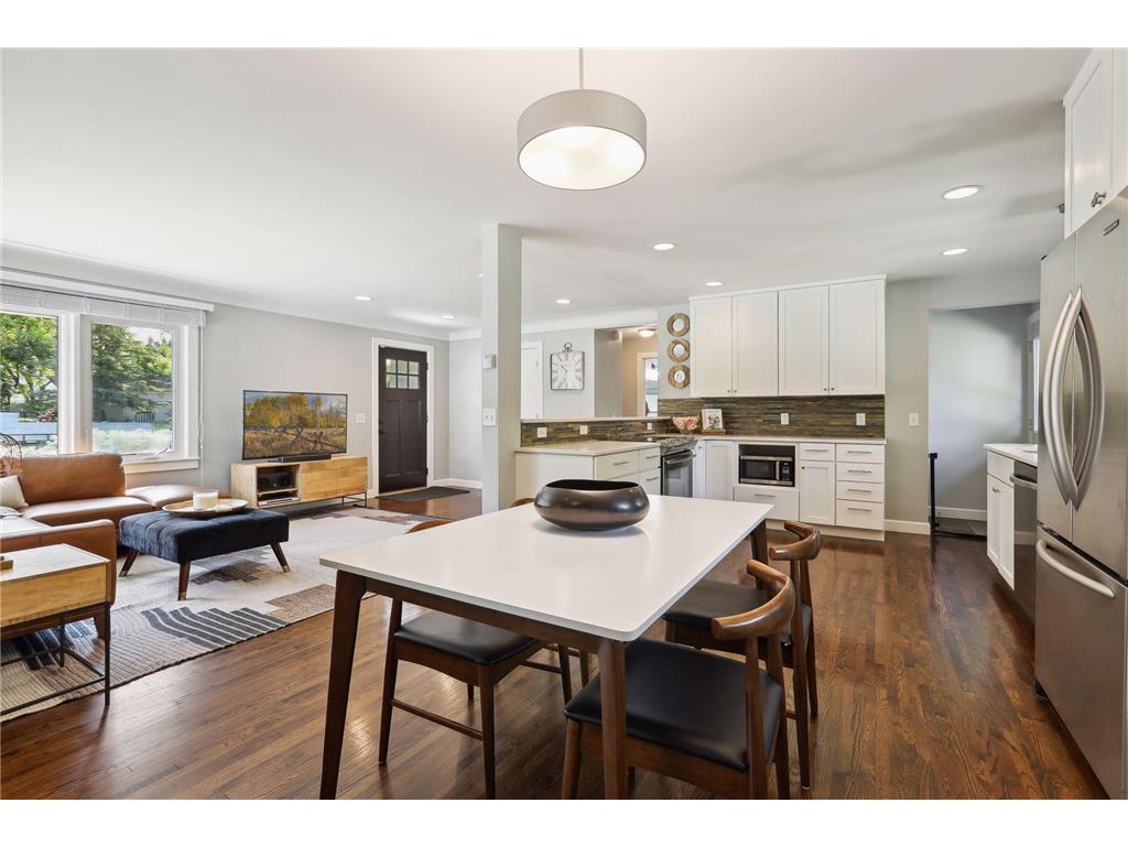 1610 Yorkshire Avenue S Minnetonka MN 55305 6447203 image1