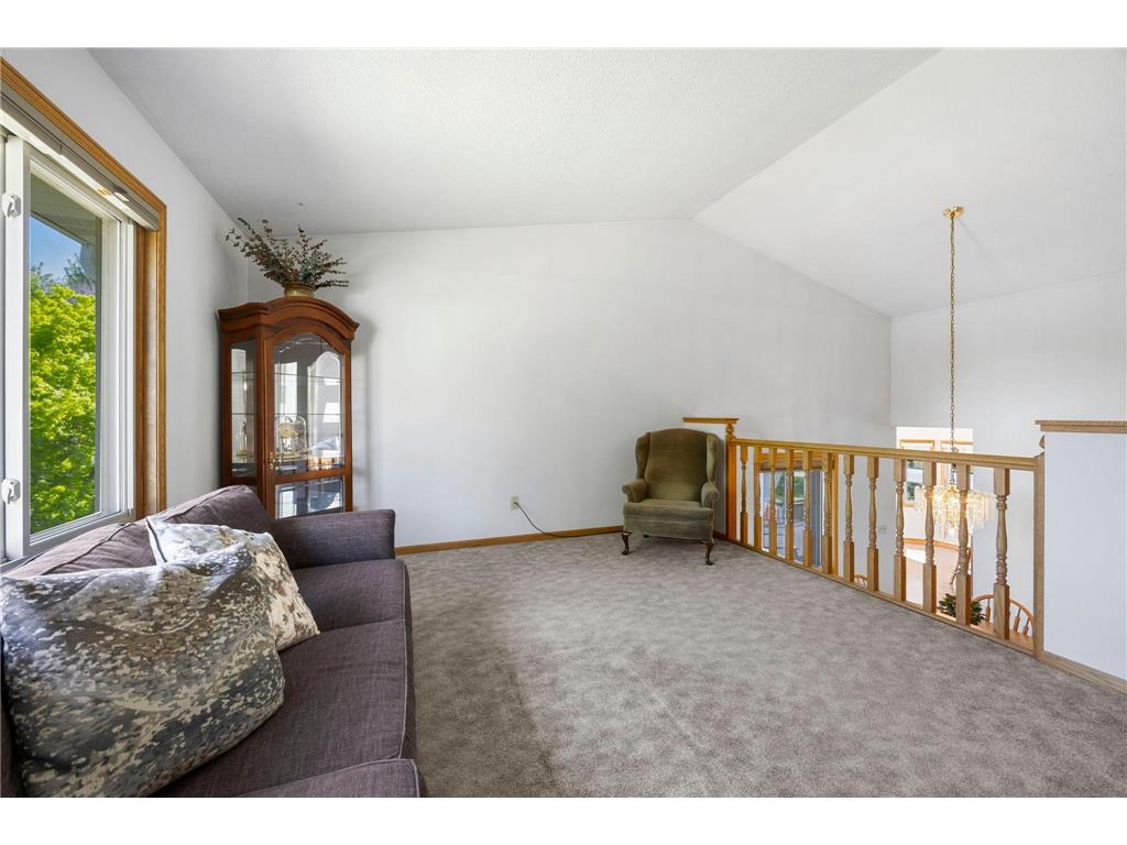 16105 Inglewood Drive Lakeville MN 55044 7062701 image3