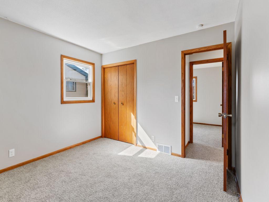 1611 E 87th Street Bloomington MN 55425 7069003 image15