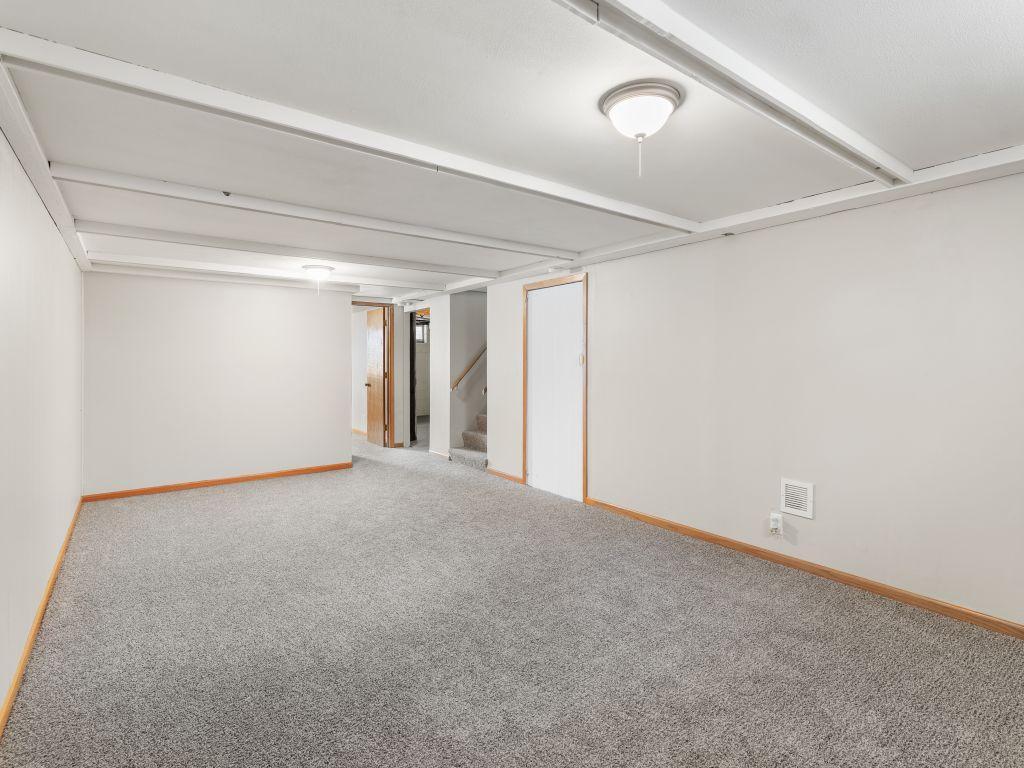 1611 E 87th Street Bloomington MN 55425 7069003 image17
