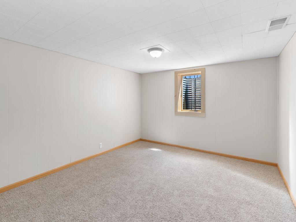 1611 E 87th Street Bloomington MN 55425 7069003 image18