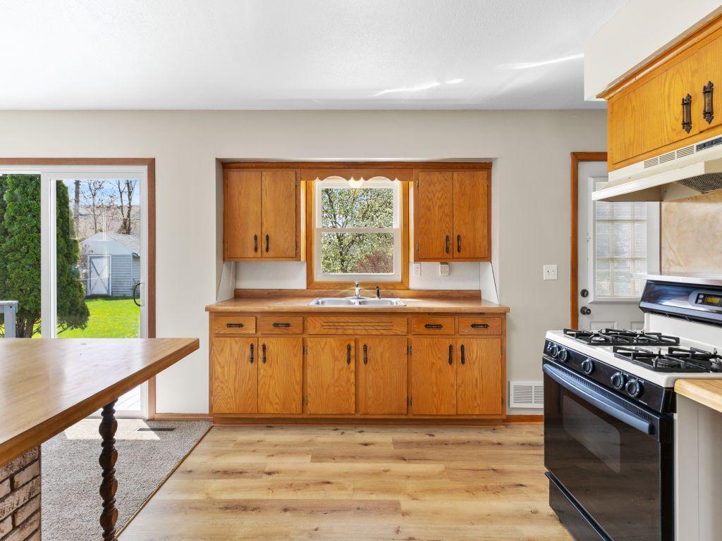 1611 E 87th Street Bloomington MN 55425 7069003 image4