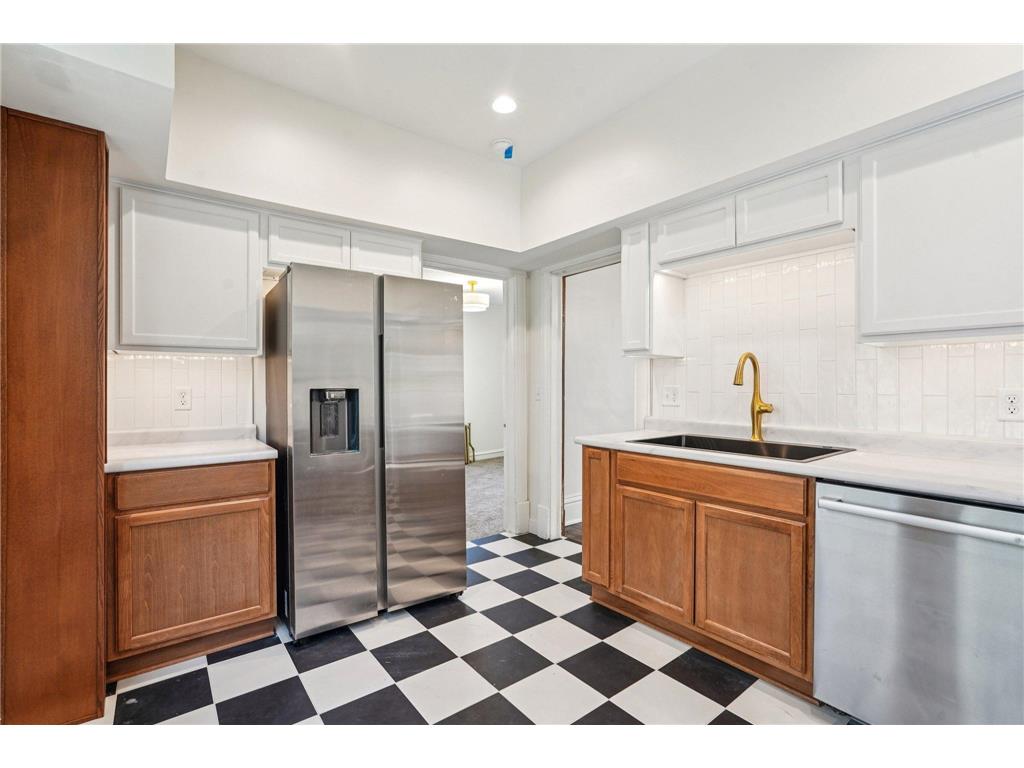 1611 Edmund Avenue Saint Paul MN 55104 7100962 image17