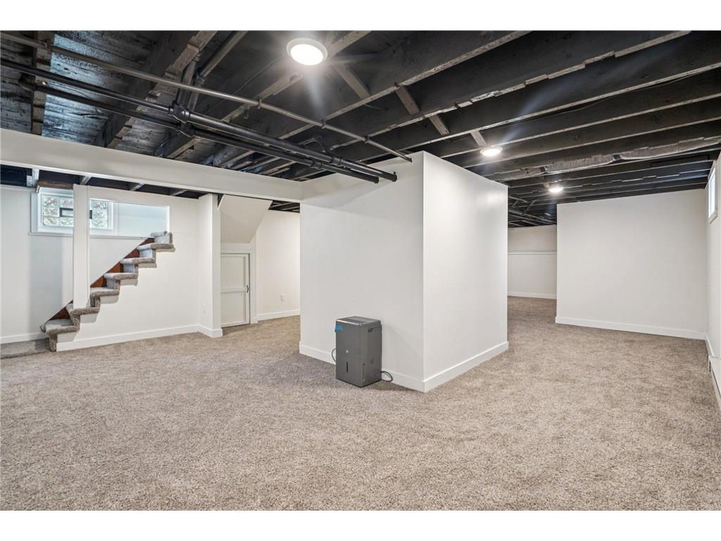 1611 Edmund Avenue Saint Paul MN 55104 7100962 image32