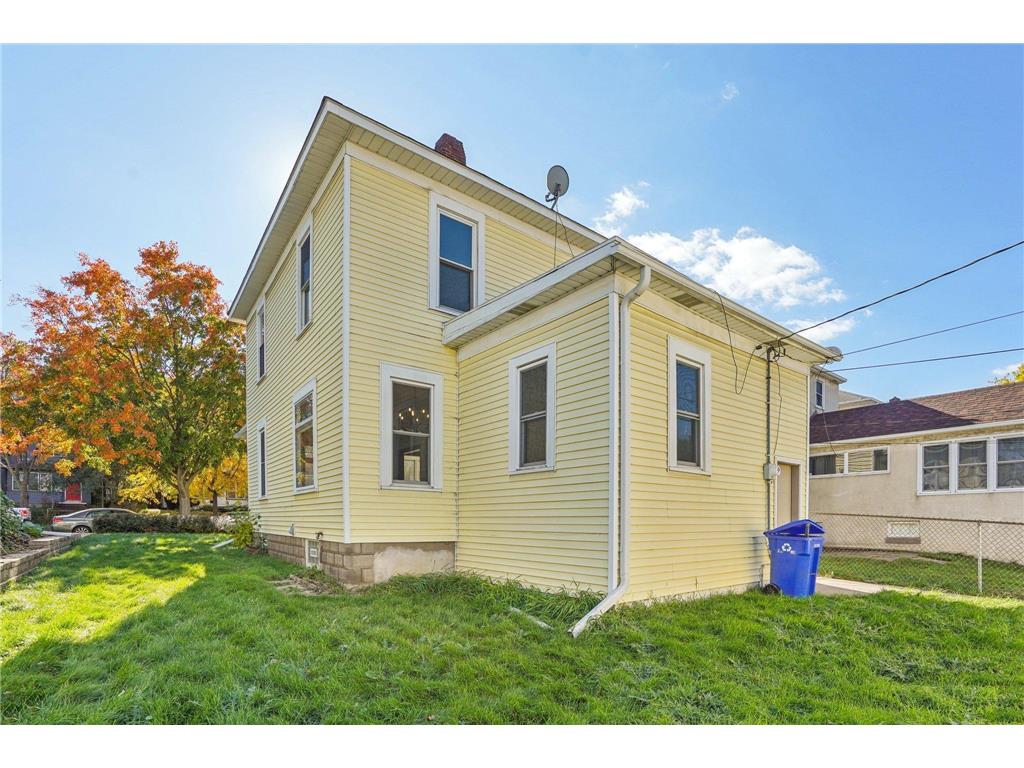 1611 Edmund Avenue Saint Paul MN 55104 7100962 image39