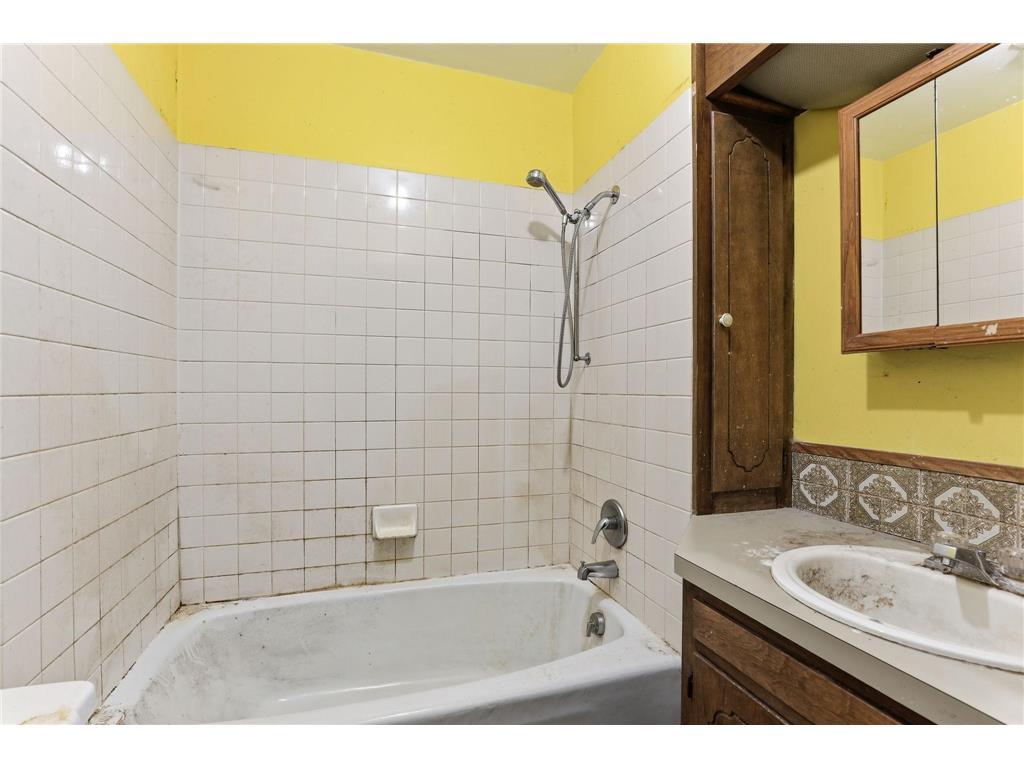 1611 NE Madison Street Minneapolis MN 55413 7098687 image9